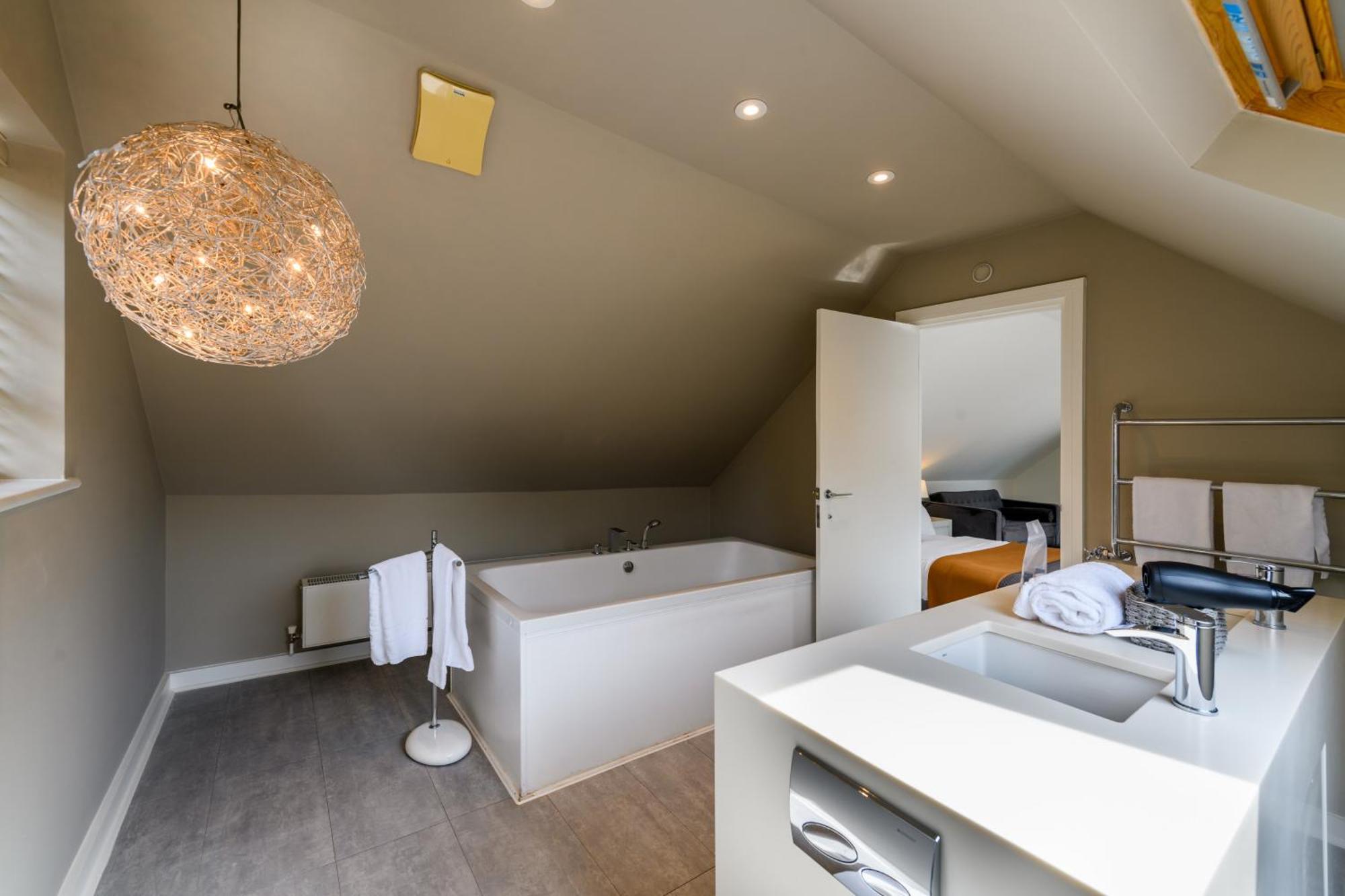 Holm House Hotel Пенарт Стая снимка