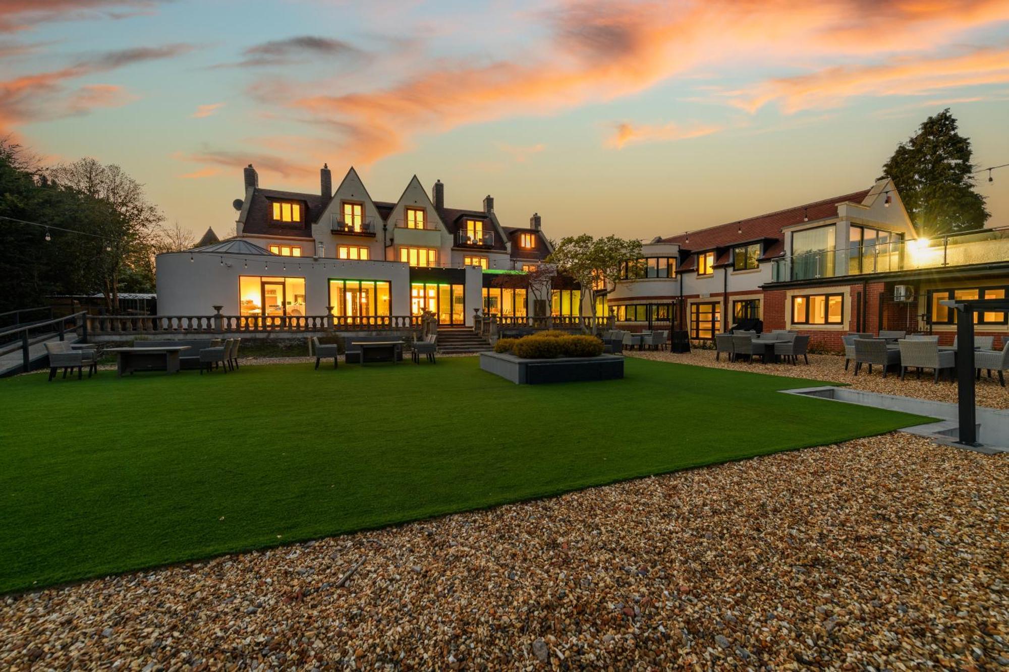 Holm House Hotel Пенарт Екстериор снимка