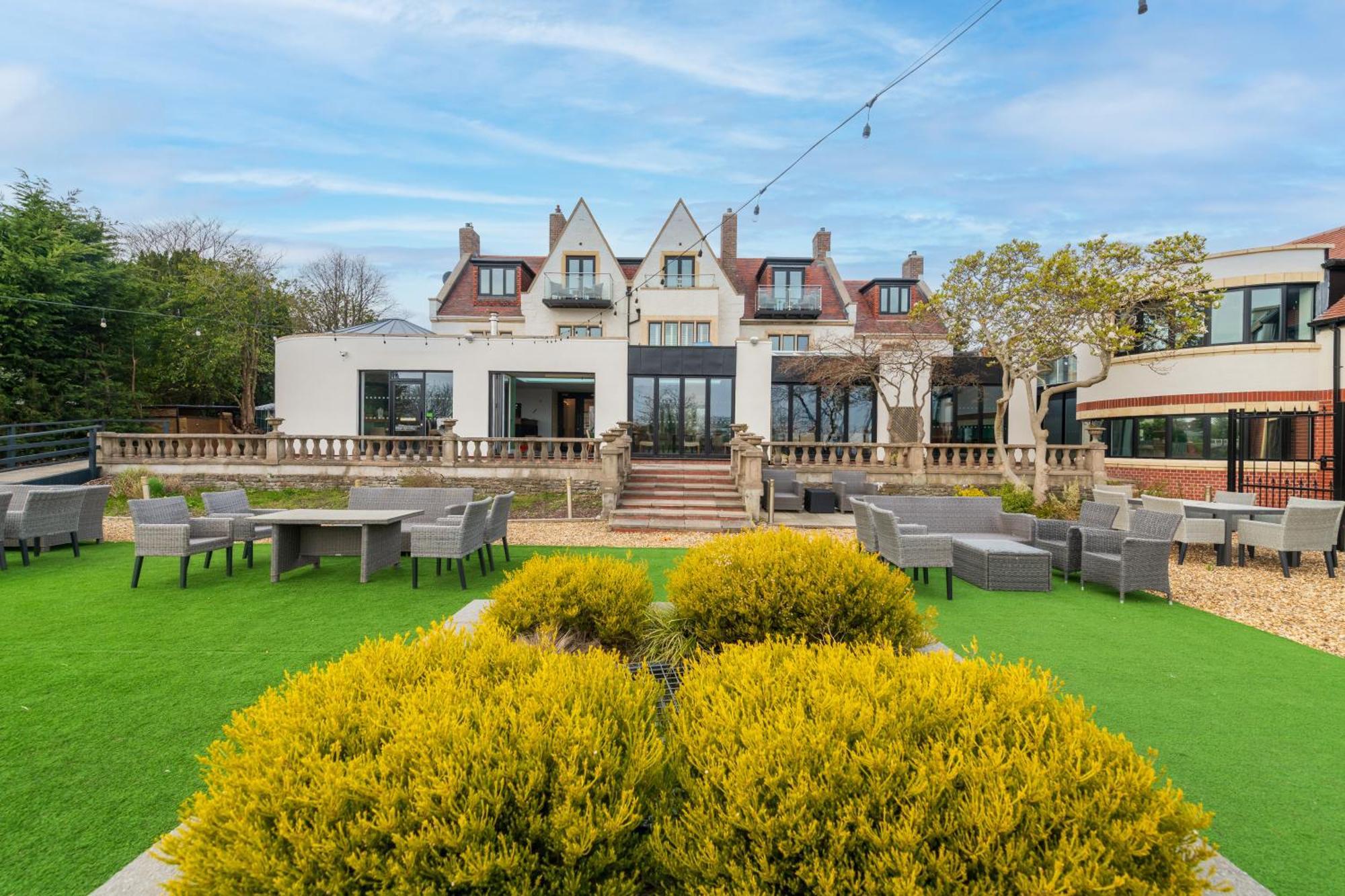 Holm House Hotel Пенарт Екстериор снимка
